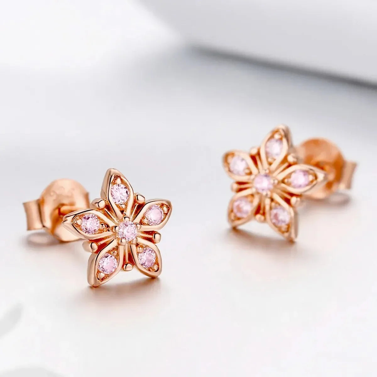 Puces d'Oreilles Marguerite Rose Or Rose