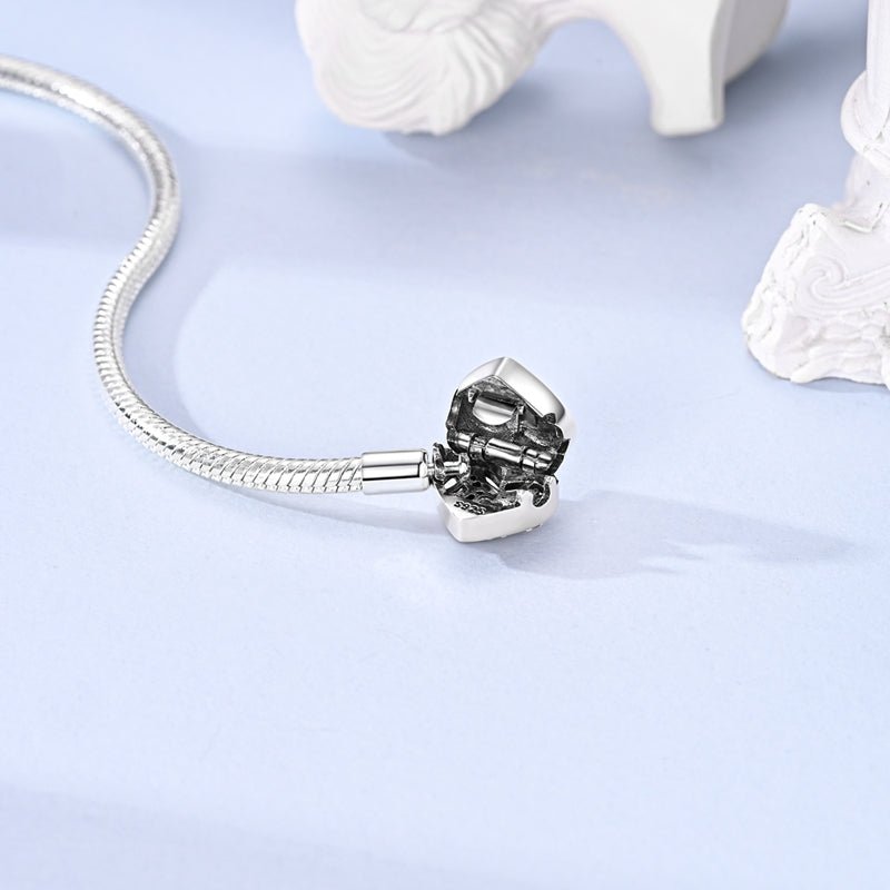Bracelet Chaîne Serpent Fermoir Cœur Scintillant