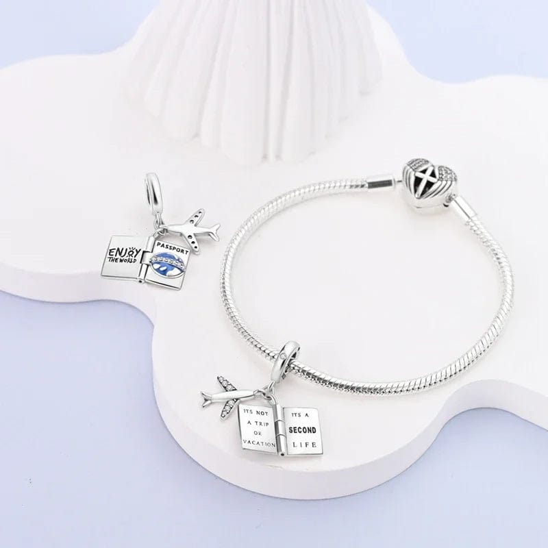 Charm Pendant Passeport Ouvrant