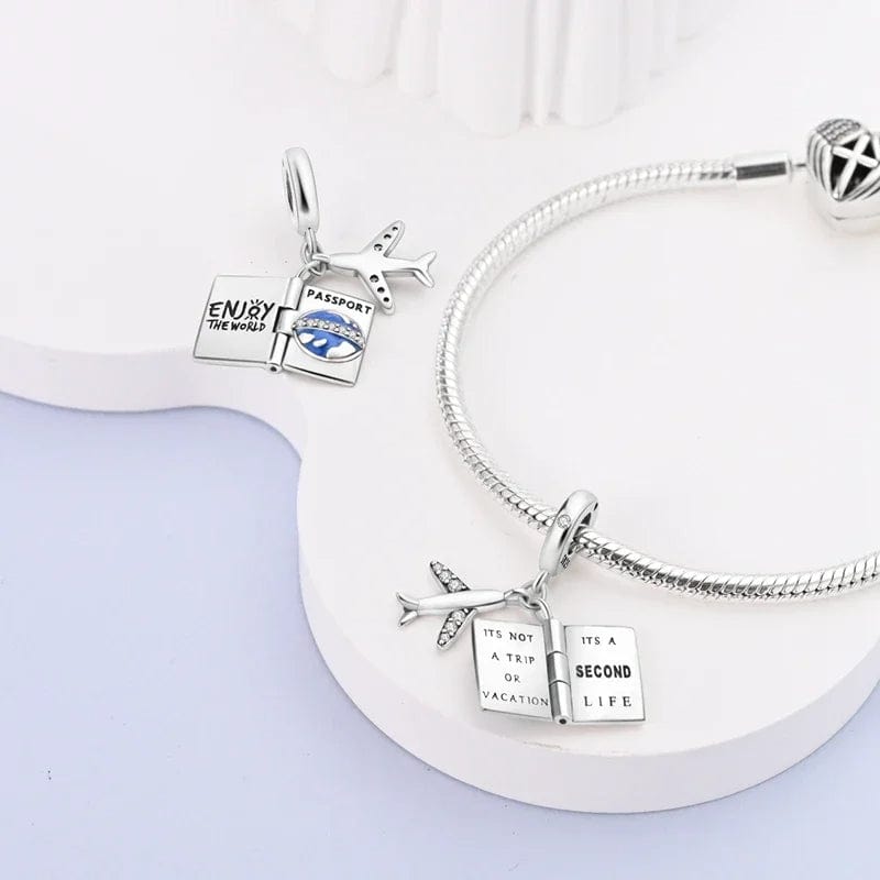Charm Pendant Passeport Ouvrant