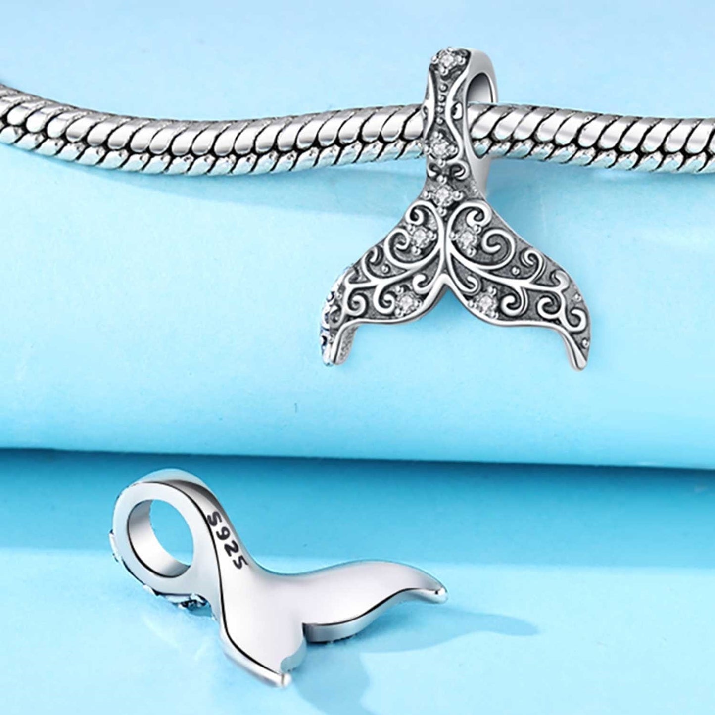 Charm Pendentif Queue de Baleine