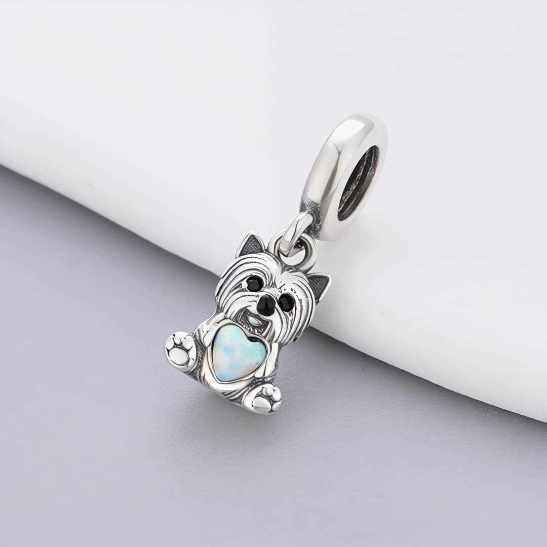 Charm Pendant Yorkshire Terrier avec Pierre en Forme de Cœur